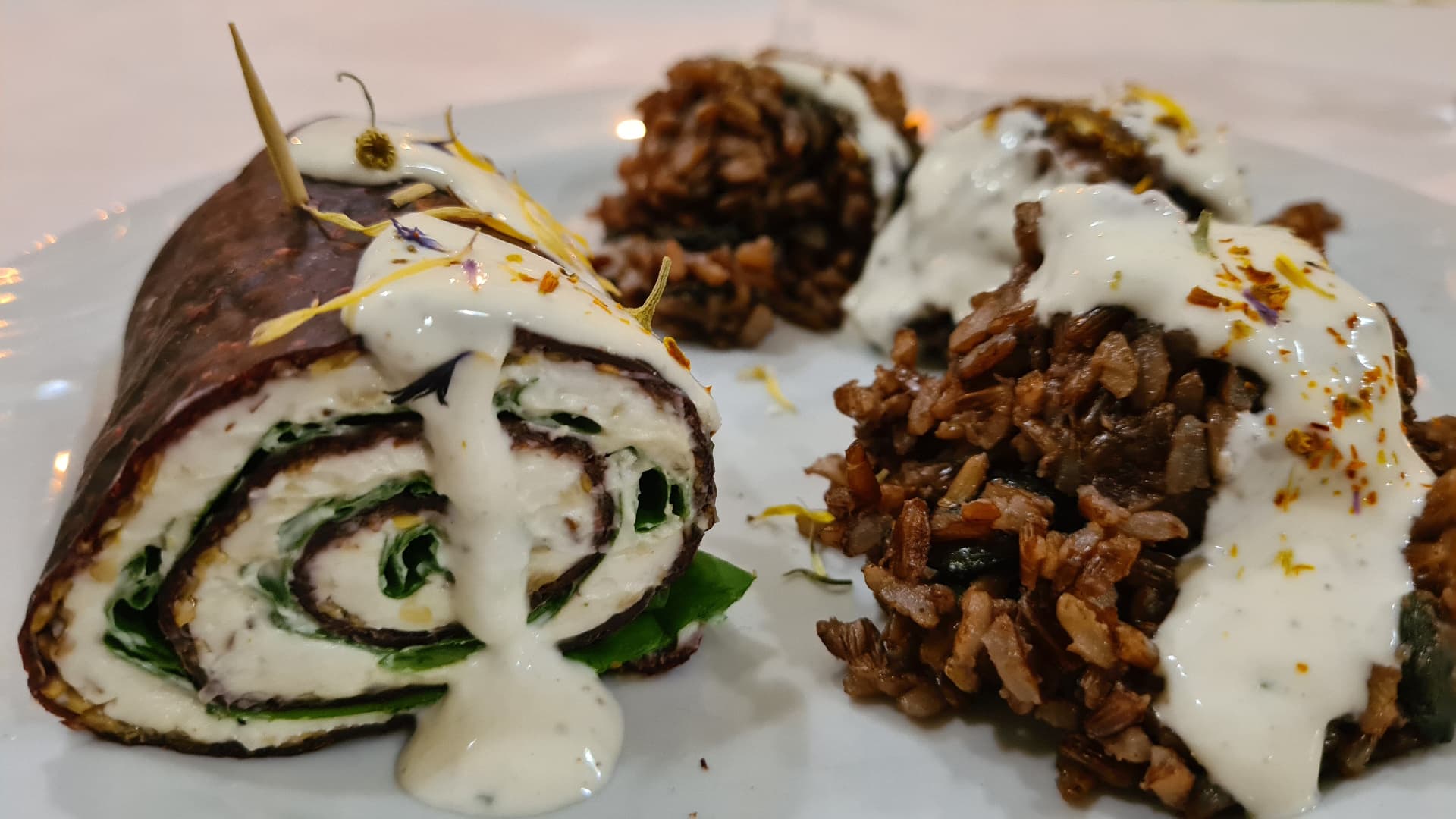 Panna Cotta Verbene auf Aprikose mit Zimthonigbrot